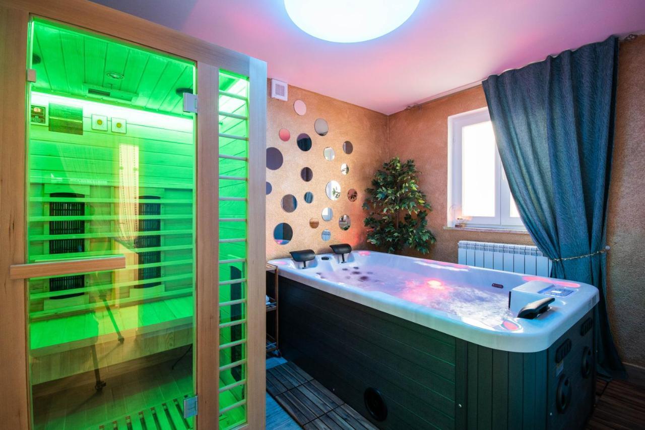 Wellness Studio D'Or - Exclusive New Apartment With Whirlpool, Sauna, Sunny Terrace, Private Parking Пореч Екстериор снимка