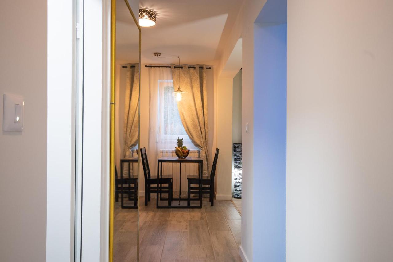 Wellness Studio D'Or - Exclusive New Apartment With Whirlpool, Sauna, Sunny Terrace, Private Parking Пореч Екстериор снимка