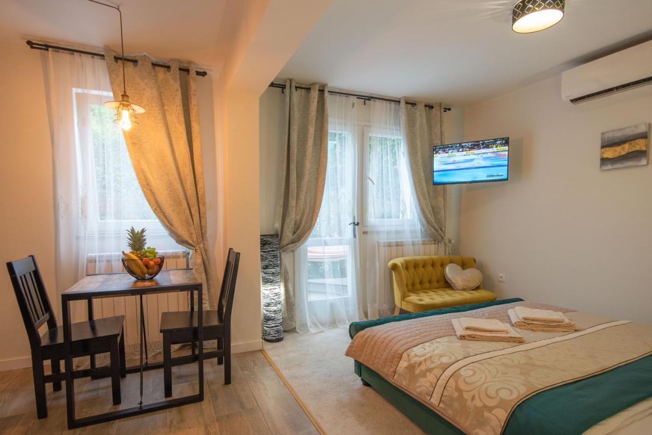 Wellness Studio D'Or - Exclusive New Apartment With Whirlpool, Sauna, Sunny Terrace, Private Parking Пореч Екстериор снимка