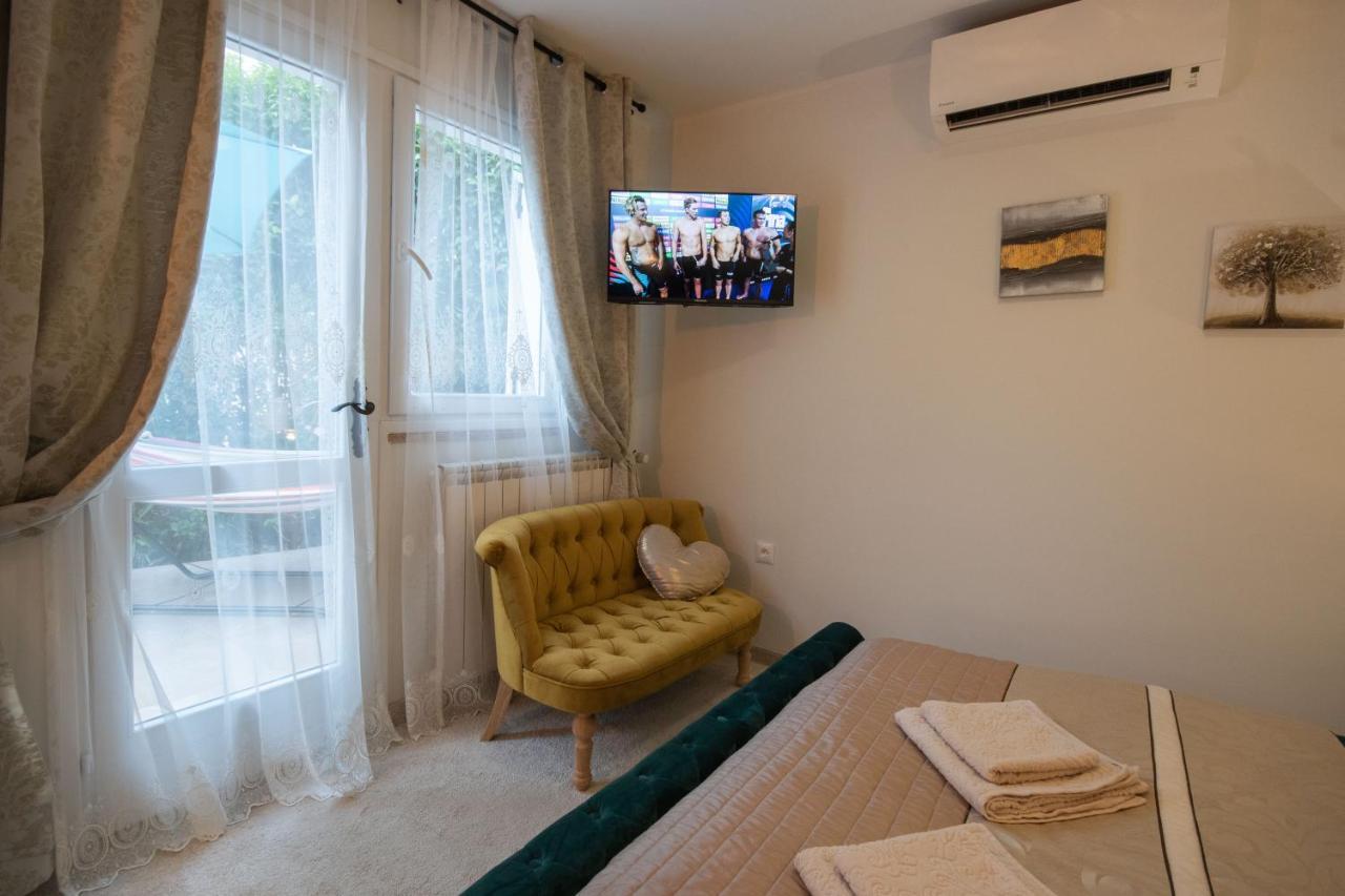 Wellness Studio D'Or - Exclusive New Apartment With Whirlpool, Sauna, Sunny Terrace, Private Parking Пореч Екстериор снимка