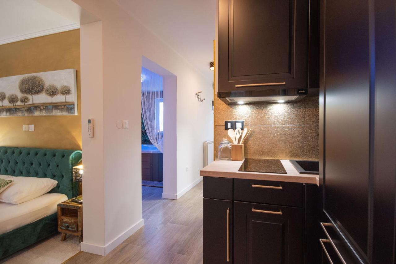 Wellness Studio D'Or - Exclusive New Apartment With Whirlpool, Sauna, Sunny Terrace, Private Parking Пореч Екстериор снимка