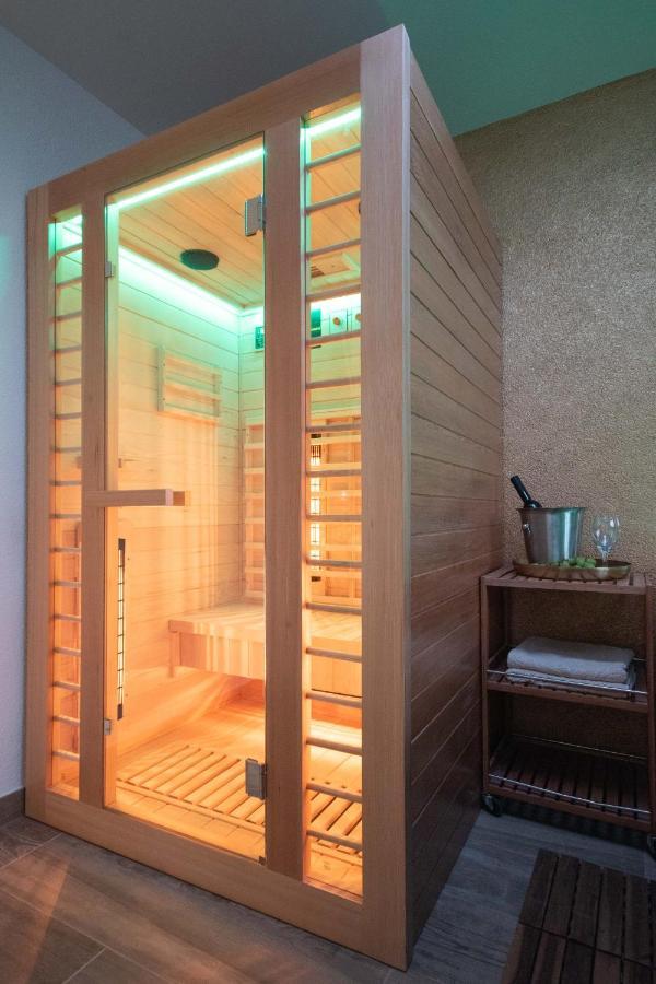 Wellness Studio D'Or - Exclusive New Apartment With Whirlpool, Sauna, Sunny Terrace, Private Parking Пореч Екстериор снимка