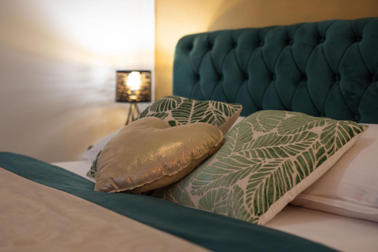 Wellness Studio D'Or - Exclusive New Apartment With Whirlpool, Sauna, Sunny Terrace, Private Parking Пореч Екстериор снимка
